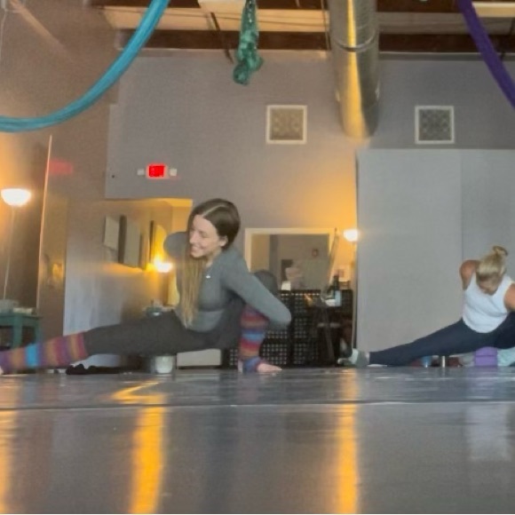 Meet your Posher, Meagan - Picture 4 of 4